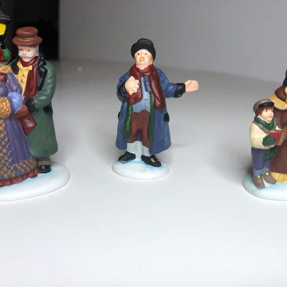 Department 56 Dickens Village – Figurines (lot of 12)  - $60 - Picture 14 of 16